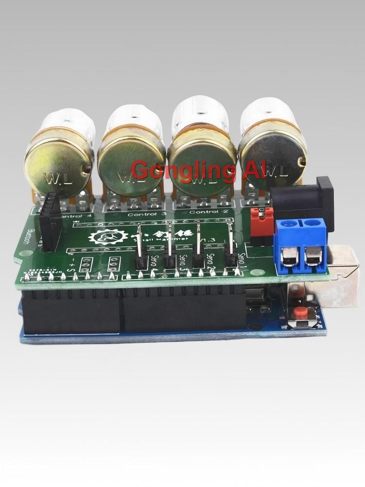 Scheda Controller Servo a 4 Ca - Servo Sg90 recensione e prezzo